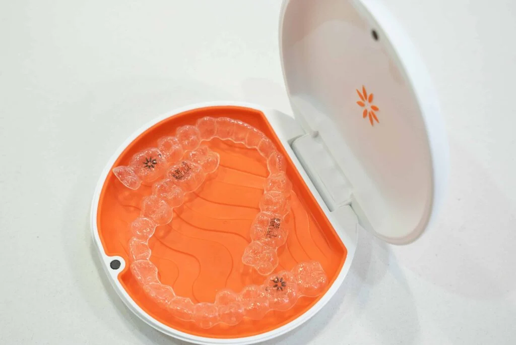 in-office-invisalign-vs-at-home-clear-aligners